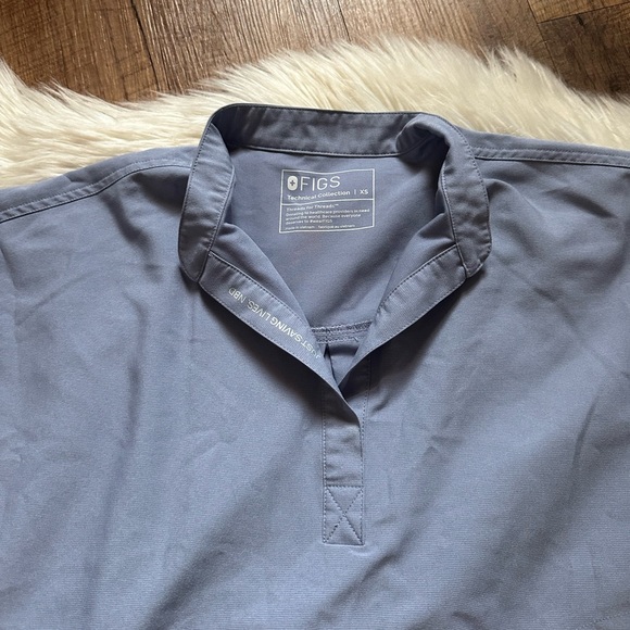 FIGS Rafaela Oversized Scrub Top In Heather Indigo - Picture 8 of 9